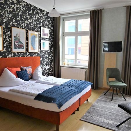 Hotel Pension Zur Faehrbruecke シュトラールズント エクステリア 写真