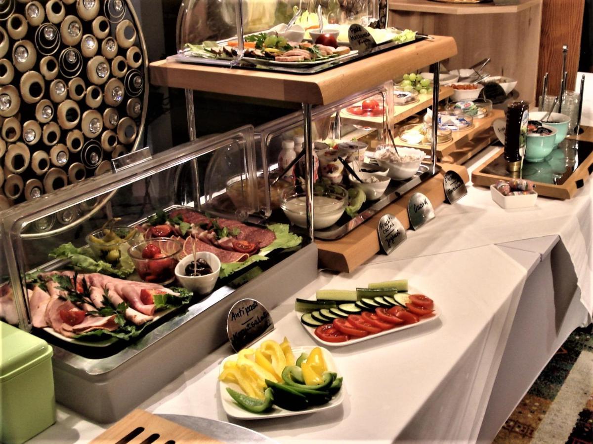Hotel Pension Zur Faehrbruecke シュトラールズント エクステリア 写真
