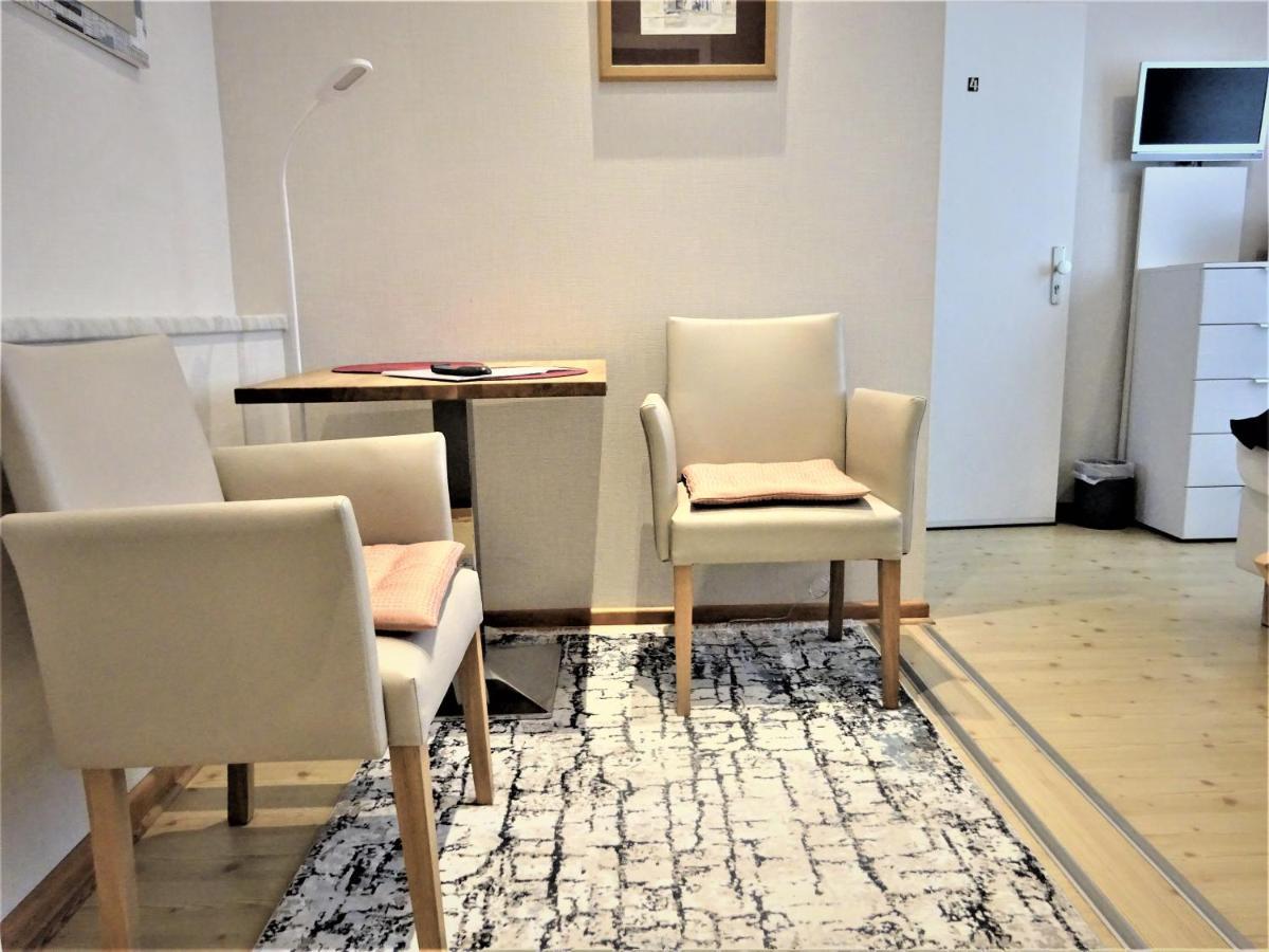Hotel Pension Zur Faehrbruecke シュトラールズント エクステリア 写真