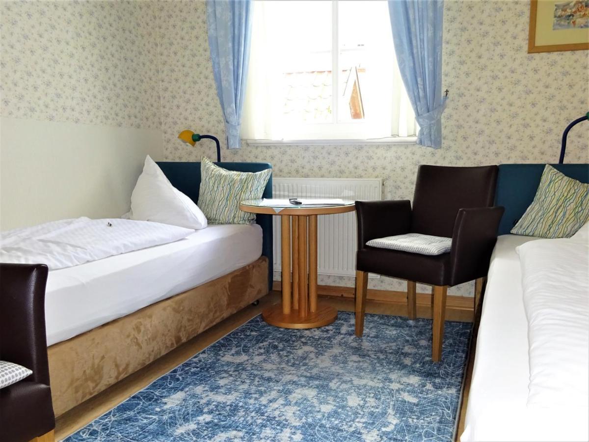 Hotel Pension Zur Faehrbruecke シュトラールズント エクステリア 写真
