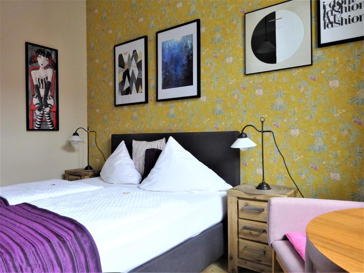 Hotel Pension Zur Faehrbruecke シュトラールズント エクステリア 写真