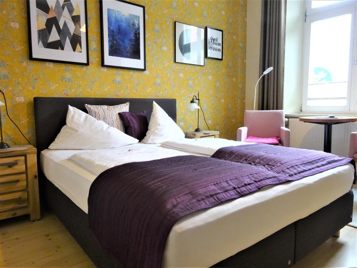 Hotel Pension Zur Faehrbruecke シュトラールズント エクステリア 写真